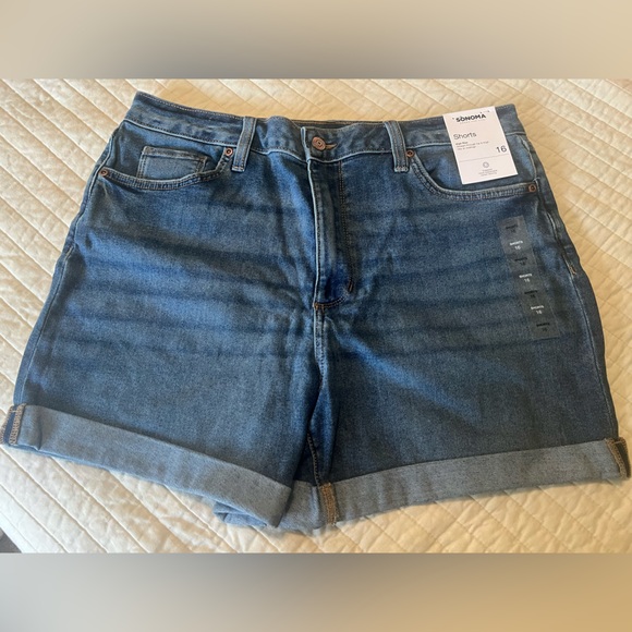 Sonoma Blue Denim Shorts Size 16. NWT - Picture 1 of 4